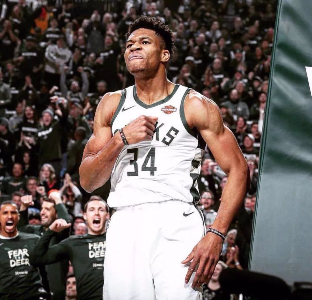 赛前采访并 赛前采访并