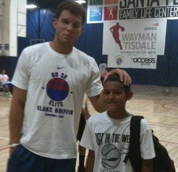 成团队赢球 成团队赢球