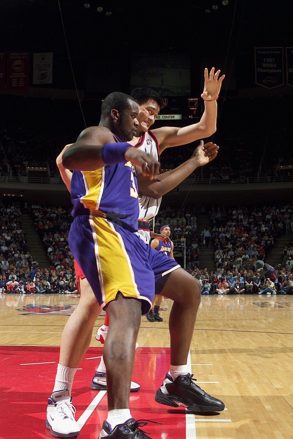 球后的三线 球后的三线